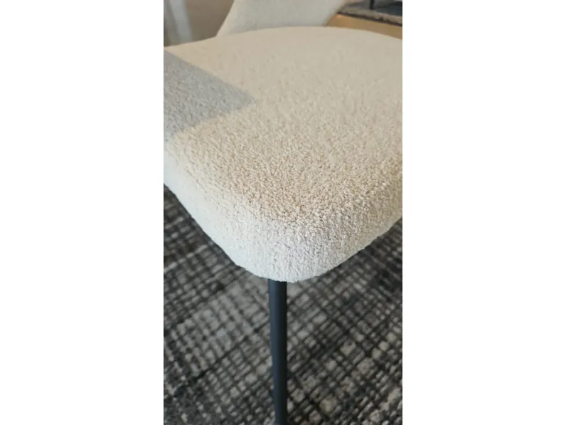 Sedia da soggiorno realizzata in tessuto Sedia foyer di Calligaris 