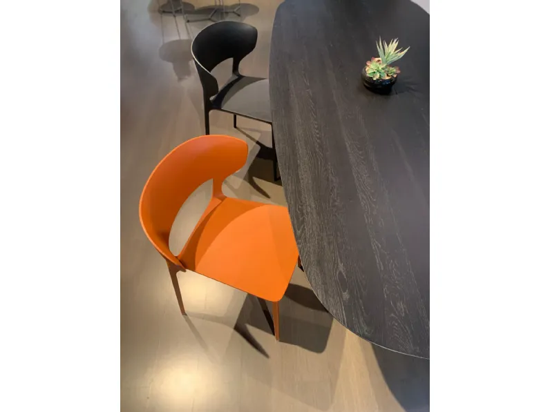 Sedia senza braccioli Koki di Desalto a prezzo Outlet