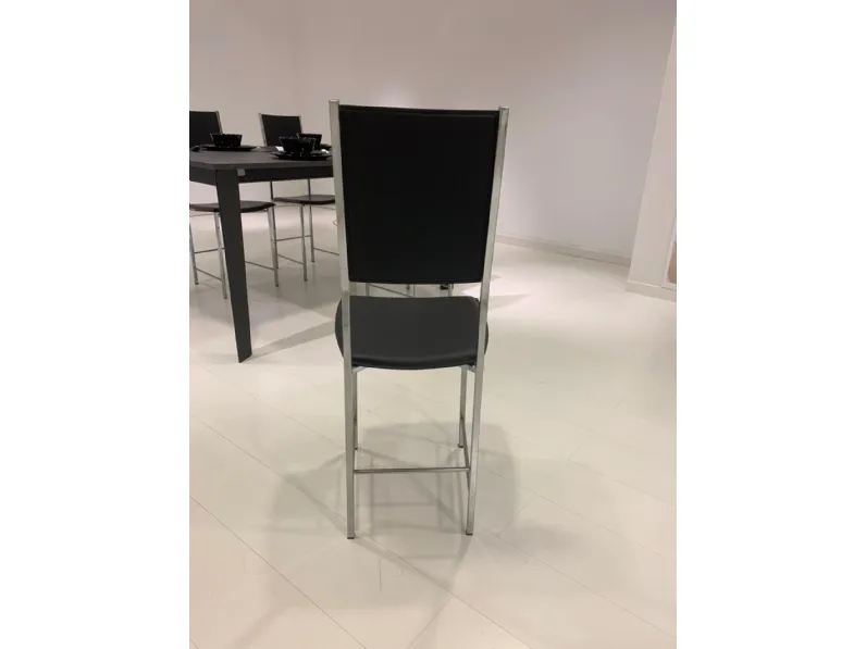 Sedia modello Alessio a marchio Cattelan italia scontata del 62%