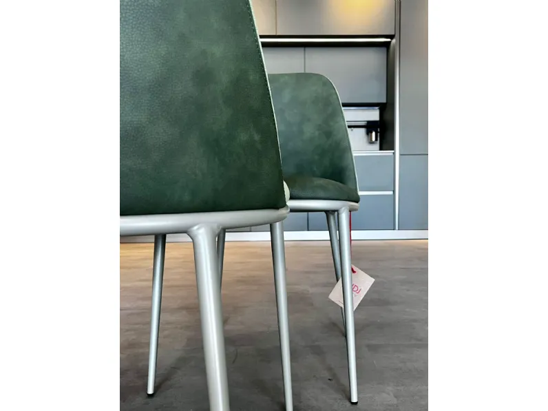 Sedia modello Lea a marchio Midj scontata del 50%