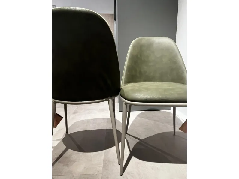 Sedia modello Lea a marchio Midj scontata del 50%