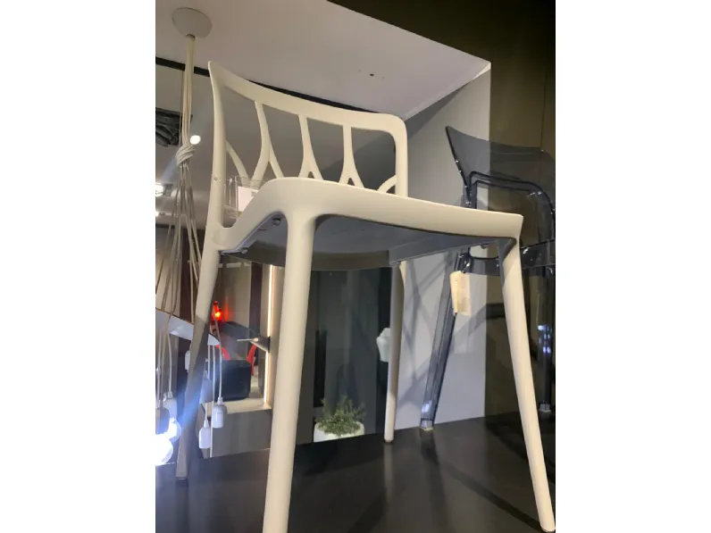Sedia in plastica impilabile Galaxy in offerta