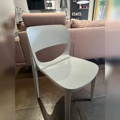 Sedia impilabile Sedie ariel  di Arredo3 a prezzo scontato
