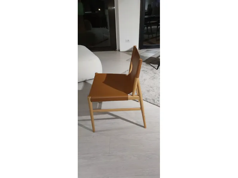 Sedia da soggiorno Voyage Porro a prezzo Outlet 