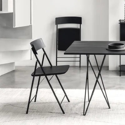 Sedia di Pezzani modello Lei da soggiorno in offerta -30%