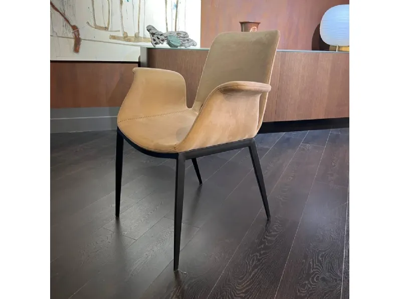 Sedia da soggiorno realizzata in tessuto Sowa di Collezione esclusiva 