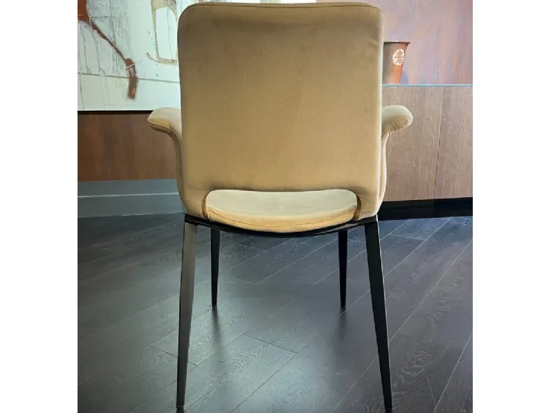Sedia da soggiorno realizzata in tessuto Sowa di Collezione esclusiva 