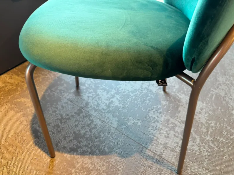 Sedia modello Cozy mid fissa di Connubia 