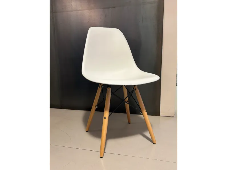 Sedia di Sigerico modello Eames da soggiorno in offerta -39%