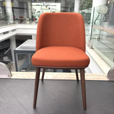 Sedia da soggiorno Foyer Calligaris a prezzo Outlet 