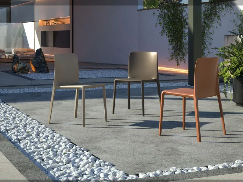 Sedia da cucina realizzata in plastica Lunea di Easyline 