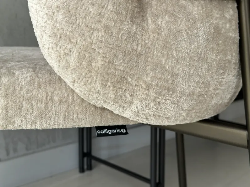 Sedia da soggiorno realizzata in tessuto Oleandro di Calligaris 