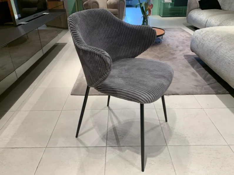 Sedia modello Suanne di Collezione esclusiva: contatta il venditore per scoprire il prezzo 