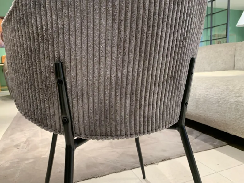 Sedia modello Suanne di Collezione esclusiva: contatta il venditore per scoprire il prezzo 