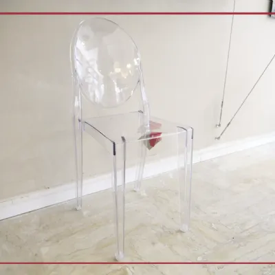 Sedia modello Victoria ghost a marchio Kartell scontata del 20%
