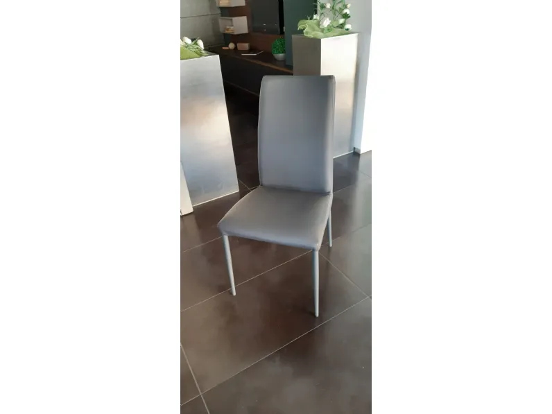 Sedia in ecopelle senza braccioli Bold scontata