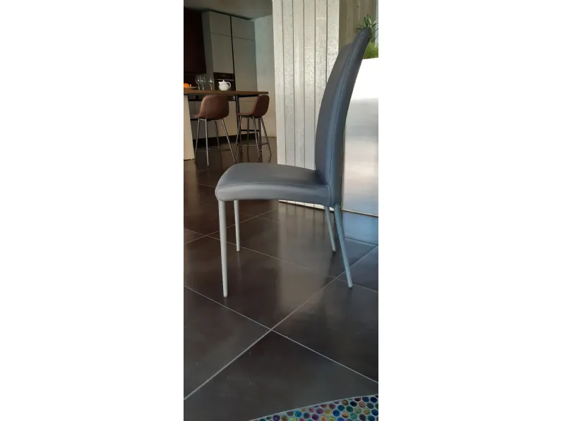 Sedia in ecopelle senza braccioli Bold scontata