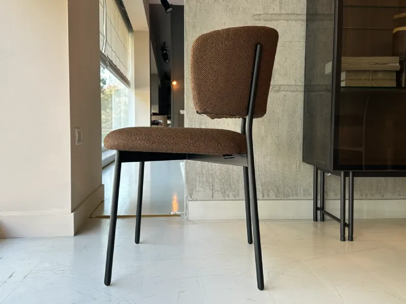 Sedia da soggiorno realizzata in tessuto Flex di Calligaris 