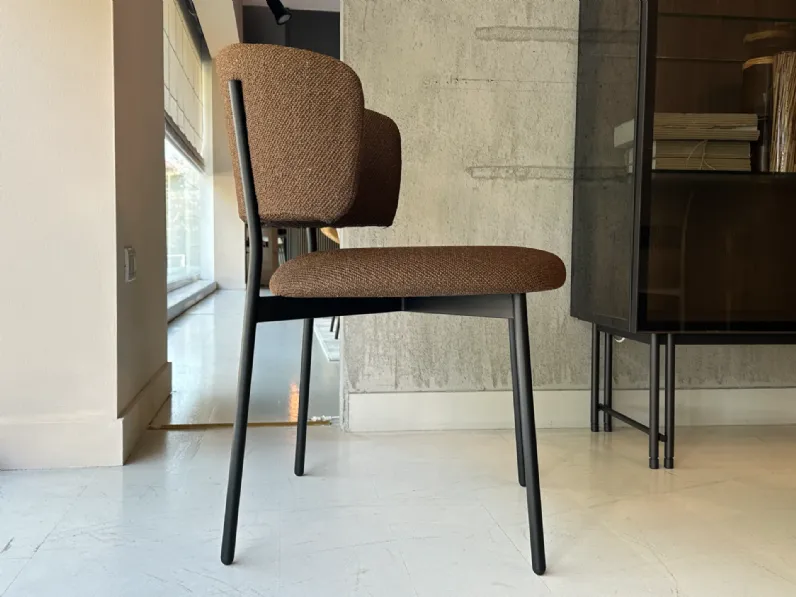 Sedia da soggiorno realizzata in tessuto Flex di Calligaris 