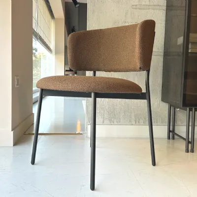 Sedia da soggiorno realizzata in tessuto Flex di Calligaris 