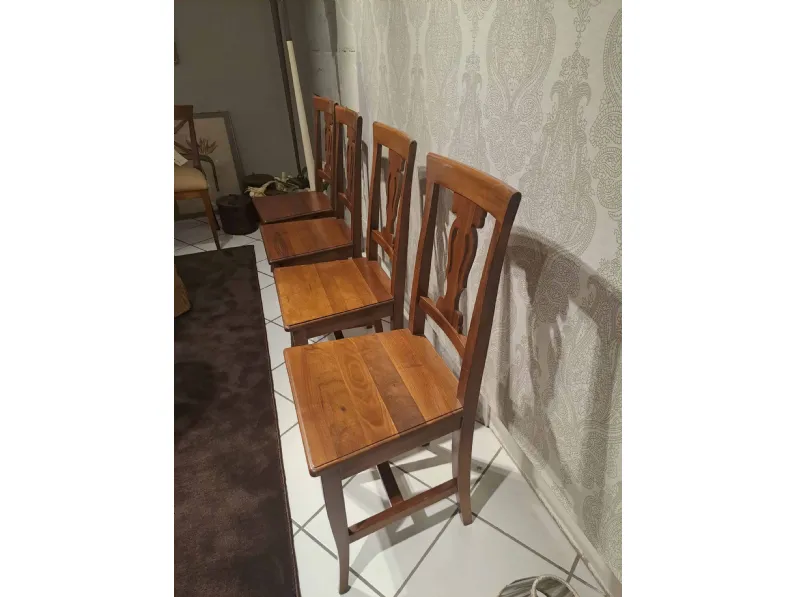 Sedia modello N. 4 sedie prestige lira in legno di noce a marchio Prestige scontata del 50%