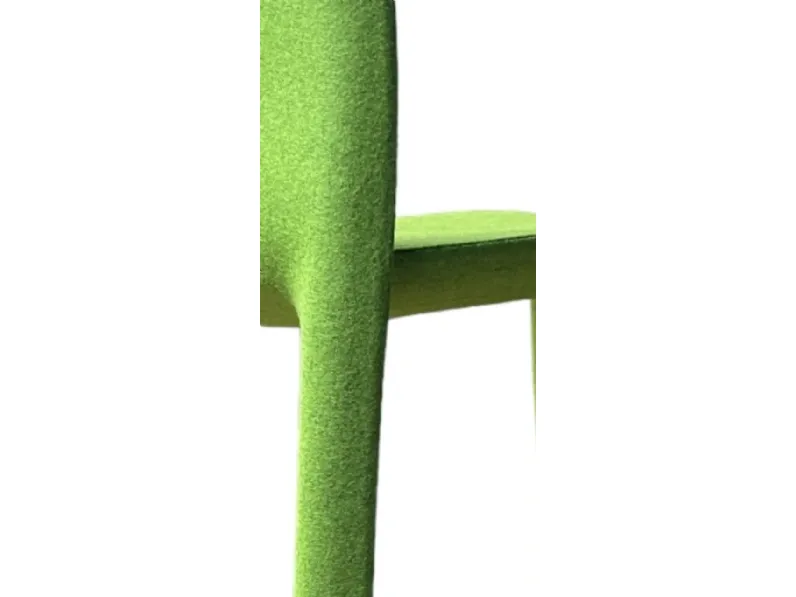 Sedia modello Sedia dressed first divina verde magis a marchio Magis scontata del 70%