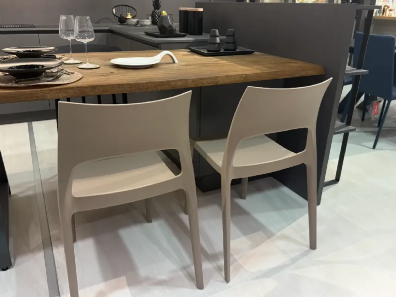 Sedia in plastica impilabile Set 4 sedie idole in offerta