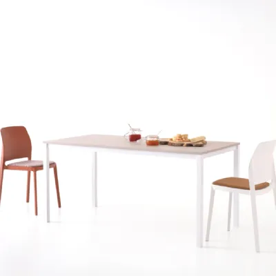 Sedia Tipa imbottita da cucina realizzata in plastica scontata del 30%