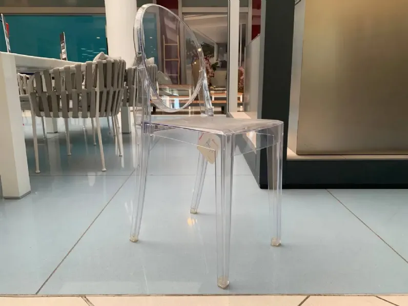 Sedia modello Victoria ghost senza braccioli di Kartell 