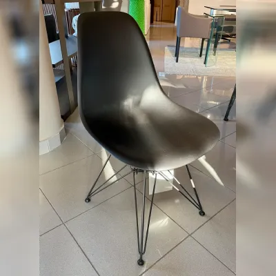 Sedia modello Vitra eames plastic chair di Collezione esclusiva: richiedi ora il prezzo 