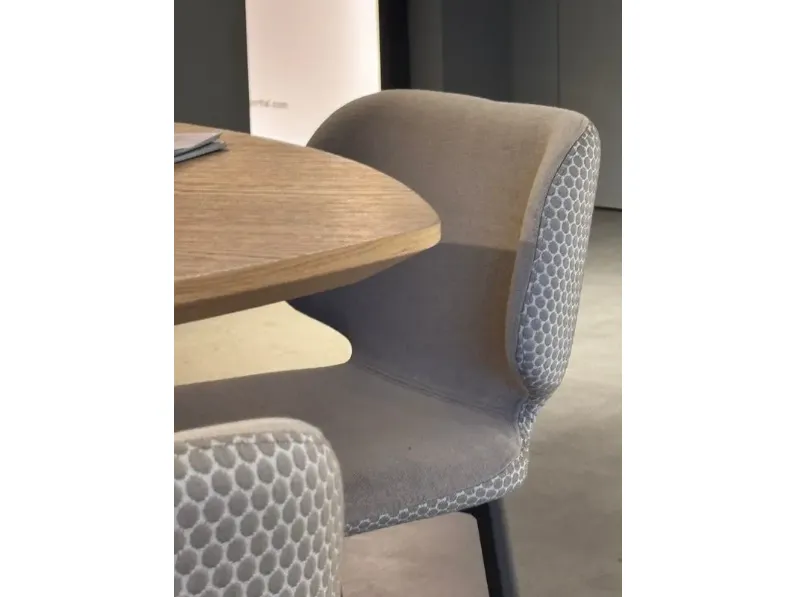 Sgabello Wrap Midj con 4 gambe scontati