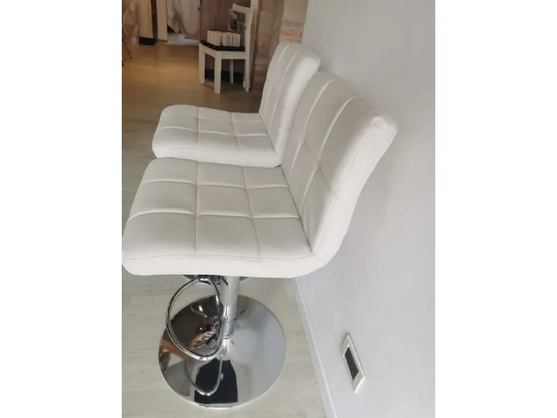 Sgabello Domus mobili con base centrale convenienti