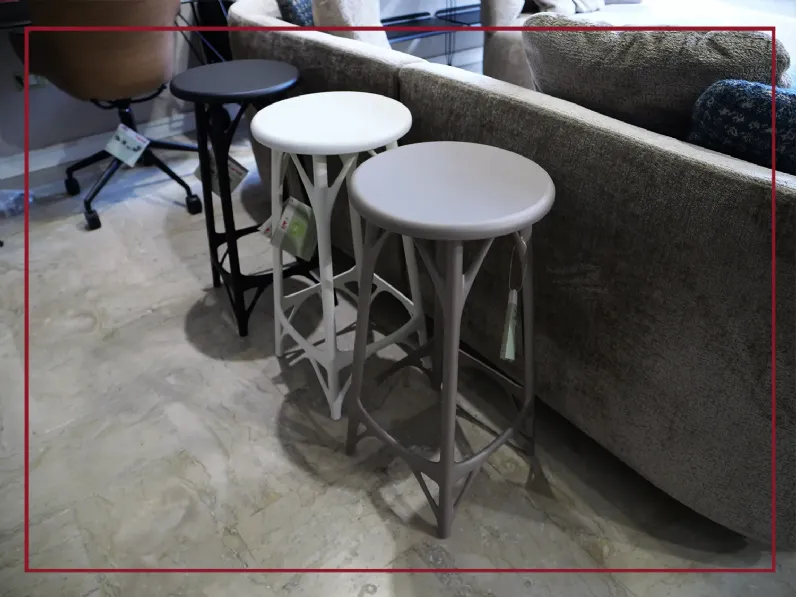 Sgabello A.i. stool light Kartell con 4 gambe scontati