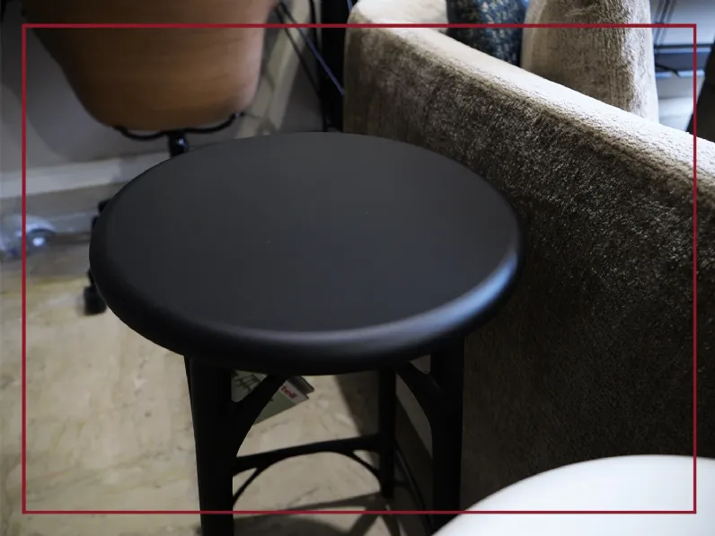 Sgabello A.i. stool light Kartell con 4 gambe scontati