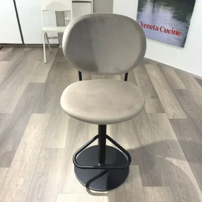 Sgabello Ines Calligaris a prezzo ribassato 