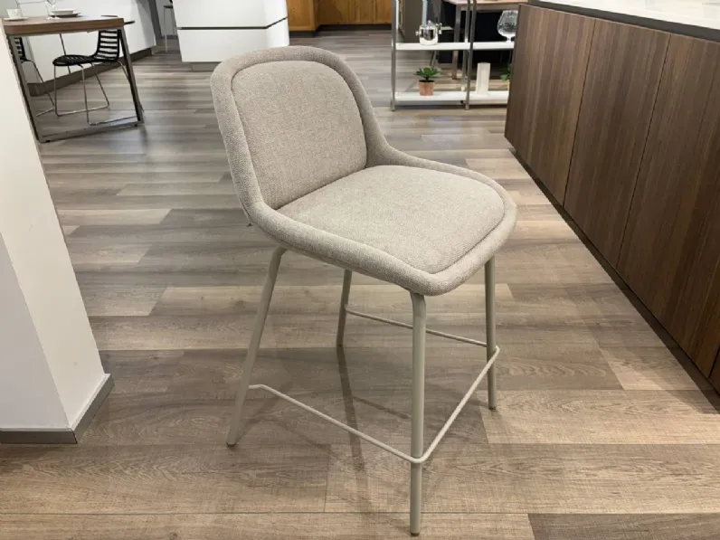 Sgabello con 4 gambe Lf  Collezione esclusiva a prezzi convenienti