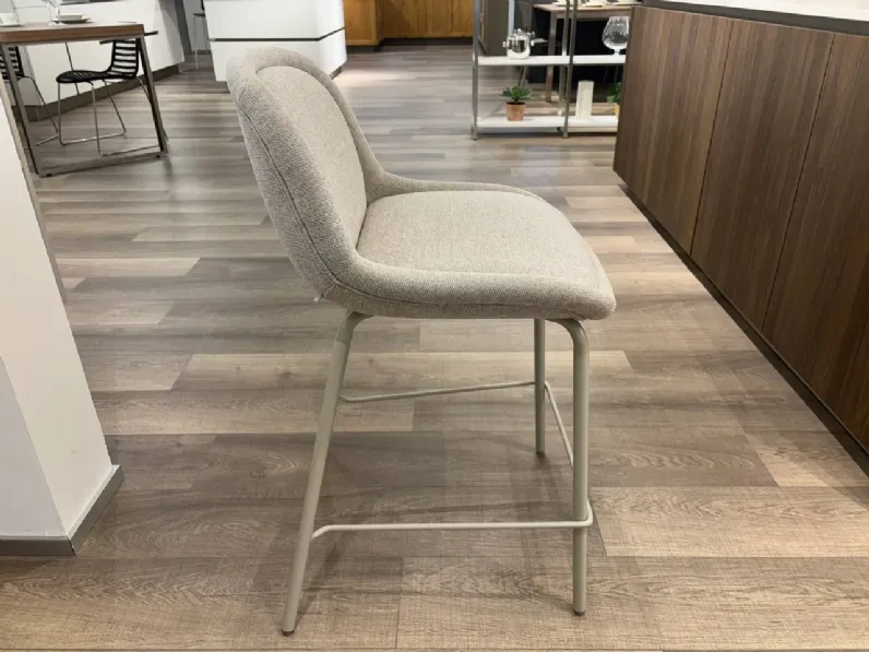 Sgabello con 4 gambe Lf  Collezione esclusiva a prezzi convenienti
