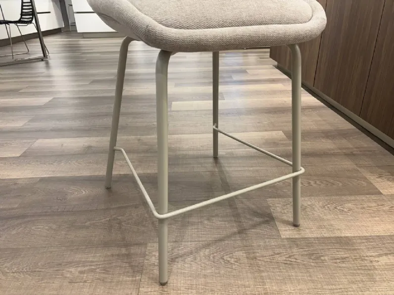 Sgabello con 4 gambe Lf  Collezione esclusiva a prezzi convenienti