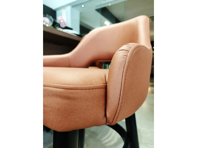 Sgabello con 4 gambe Clark  con forte sconto