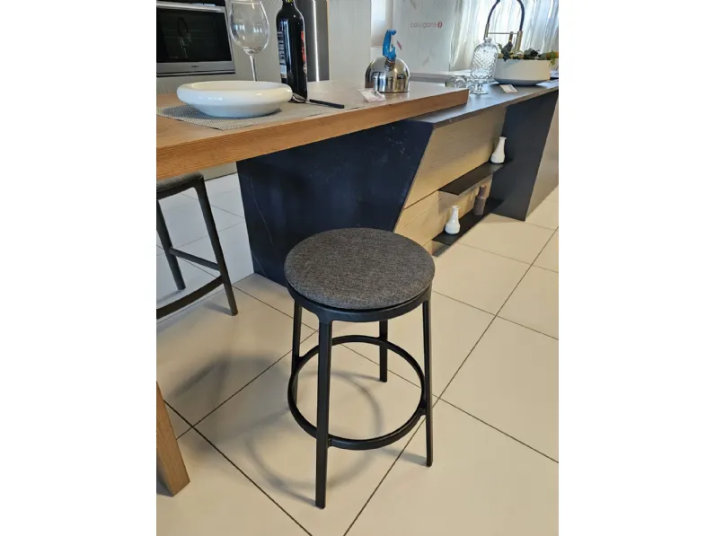 Sgabello modello Round  Infiniti SCONTATO a PREZZI OUTLET