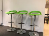 Sgabello con base centrale Sgabelli verde fluo Artigianale con forte sconto