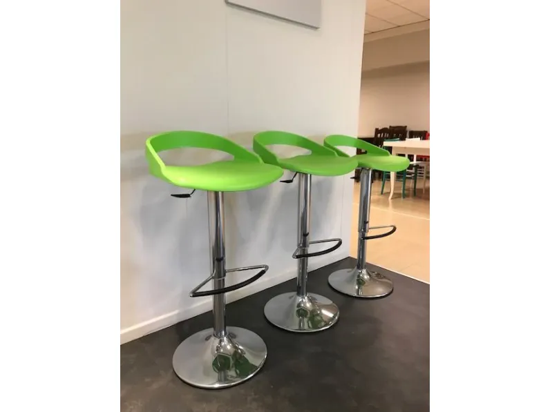 Sgabello con base centrale Sgabelli verde fluo Artigianale con forte sconto