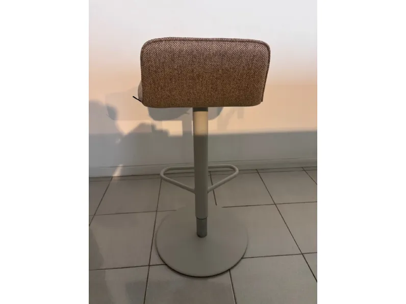 Sgabello Riley soft Connubia a prezzo scontato 