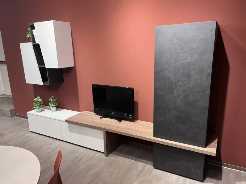 Soggiorno completo Regola living di Scavolini in laminato materico a prezzo scontato