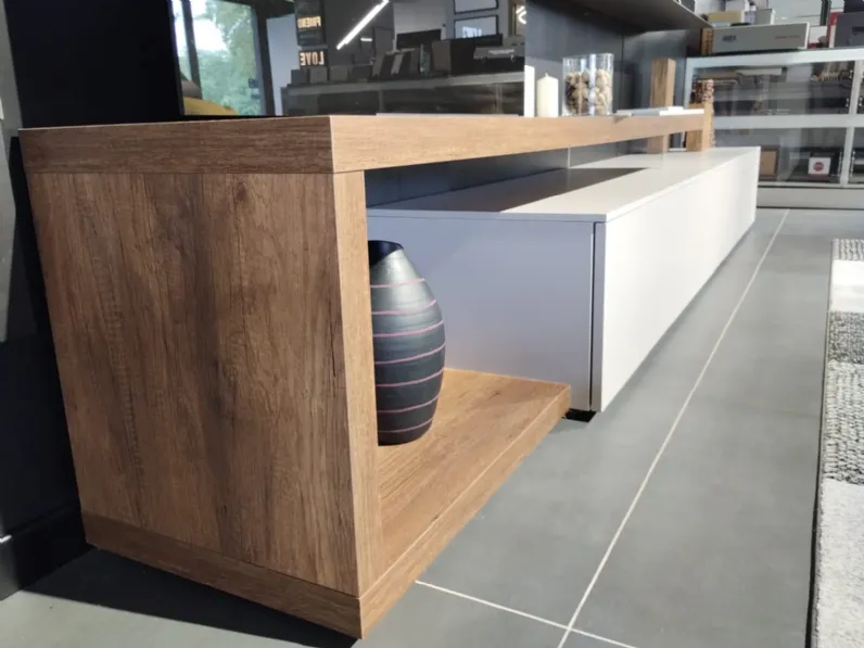 Soggiorno completo Atlante di Tomasella in stile design a prezzi outlet approfittane ora!