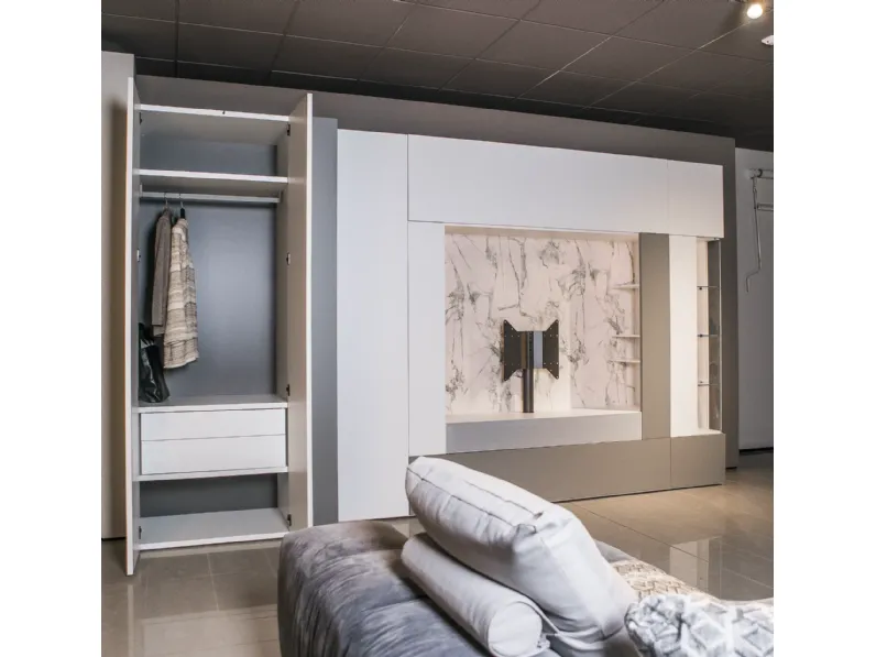 Soggiorno completo Composizione roomy e core con modulo tv di Caccaro in stile moderno a prezzi outlet