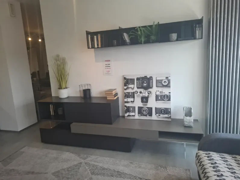 Composizione per il living modello Mobile tv sangiacomo di Sangiacomo a prezzo Outlet
