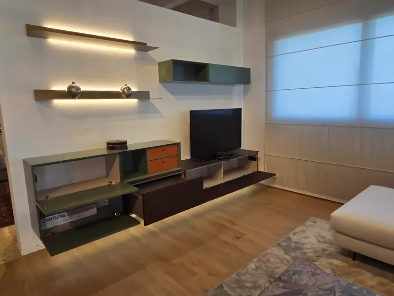 Soggiorno completo Soggiorno living sospeso   di Novamobili in legno a prezzo Outlet