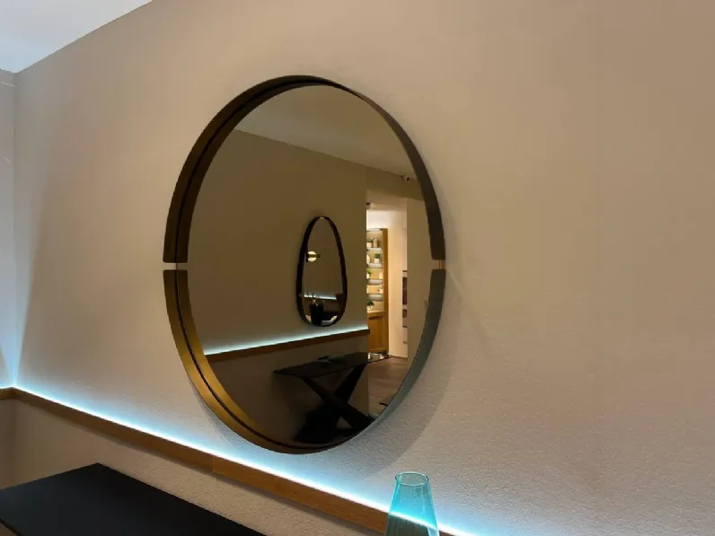 Specchio Omega di Riflessi in stile moderna 