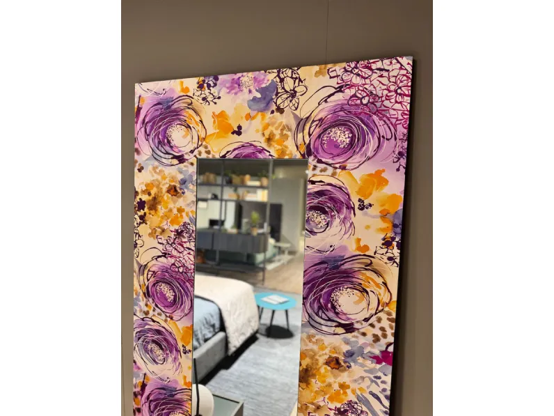 Specchio design Silk di Artigianale a prezzo scontato